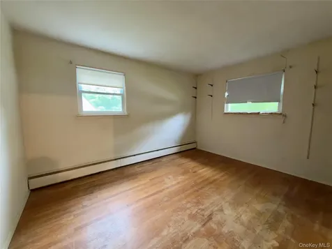 10 Abbie Lane Hyde Park NY 12538
