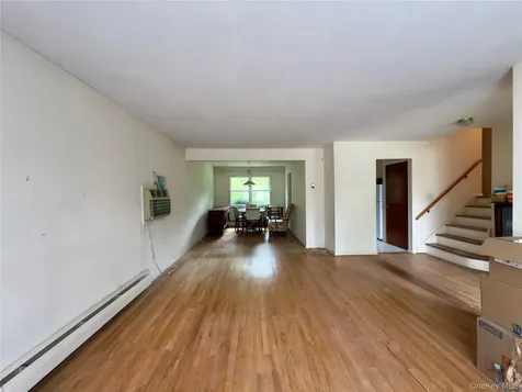 10 Abbie Lane Hyde Park NY 12538