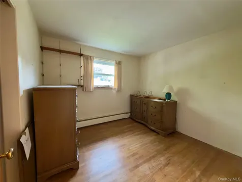 10 Abbie Lane Hyde Park NY 12538