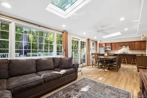 372 Fort Hill Road Scarsdale NY 10583