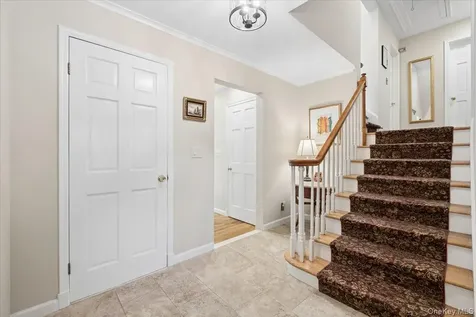 372 Fort Hill Road Scarsdale NY 10583