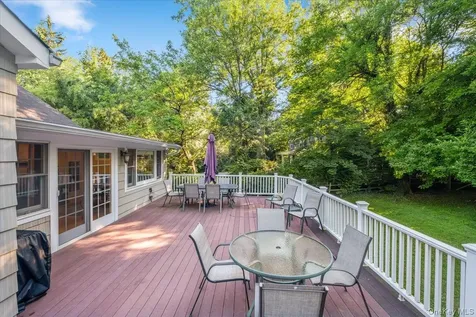 372 Fort Hill Road Scarsdale NY 10583