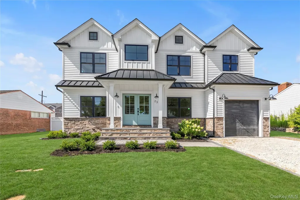 23 Garden Circle Syosset NY 11791