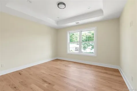23 Garden Circle Syosset NY 11791