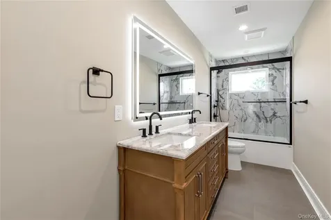 23 Garden Circle Syosset NY 11791