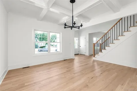 23 Garden Circle Syosset NY 11791