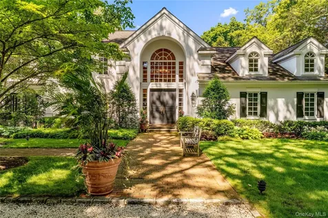 5 Hemlock Drive Brookville NY 11545