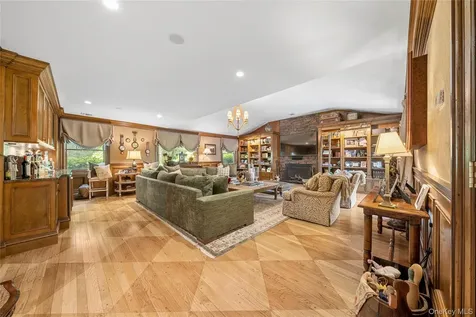 5 Hemlock Drive Brookville NY 11545