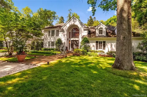 5 Hemlock Drive Brookville NY 11545