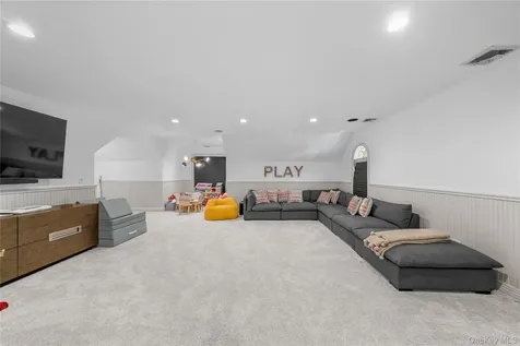 5 Hemlock Drive Brookville NY 11545