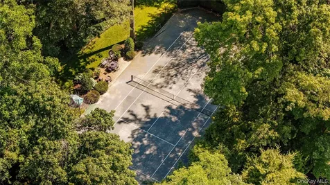 5 Hemlock Drive Brookville NY 11545