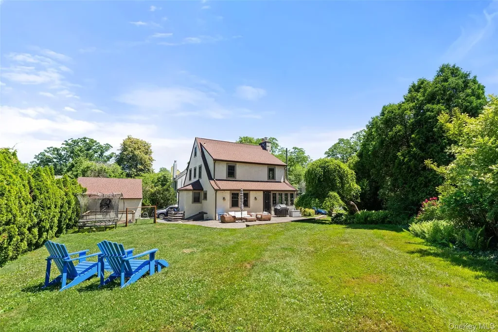 10 Cambridge Court Larchmont NY 10538