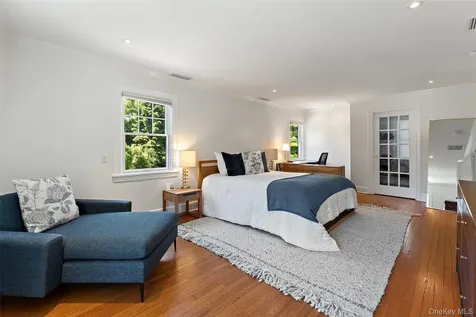 10 Cambridge Court Larchmont NY 10538