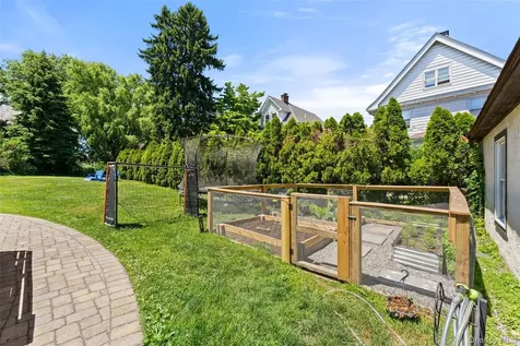 10 Cambridge Court Larchmont NY 10538
