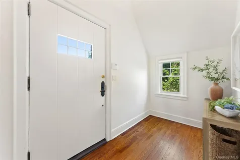 10 Cambridge Court Larchmont NY 10538