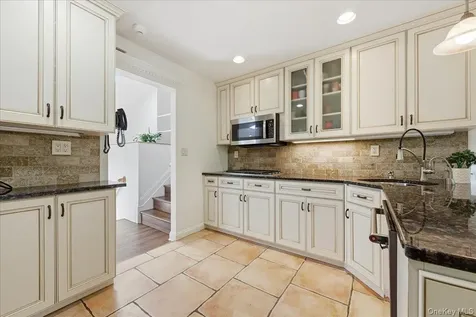 15 Seneca Place Jericho NY 11753