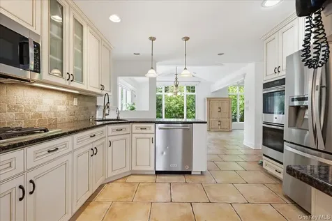 15 Seneca Place Jericho NY 11753