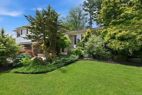 15 Seneca Place Jericho NY 11753