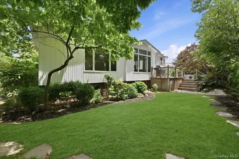 15 Seneca Place Jericho NY 11753