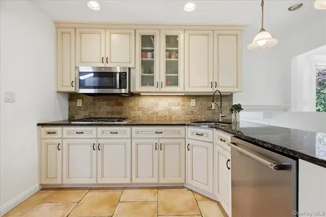 15 Seneca Place Jericho NY 11753