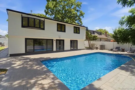 378 Lakeshore Boulevard Massapequa Park NY 11762