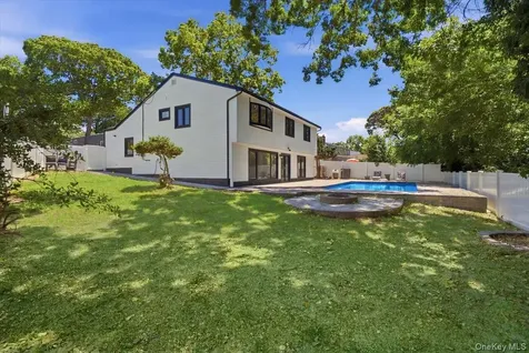 378 Lakeshore Boulevard Massapequa Park NY 11762