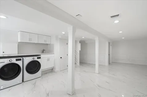 378 Lakeshore Boulevard Massapequa Park NY 11762