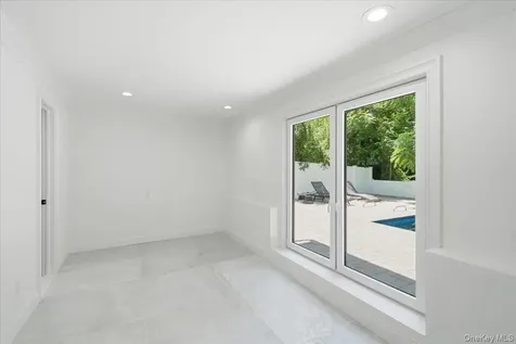 378 Lakeshore Boulevard Massapequa Park NY 11762