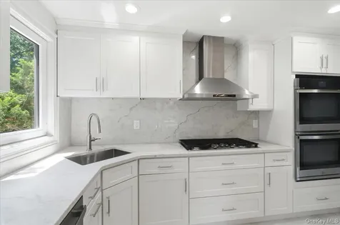378 Lakeshore Boulevard Massapequa Park NY 11762