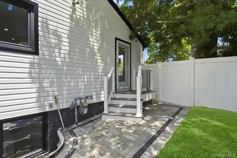 378 Lakeshore Boulevard Massapequa Park NY 11762
