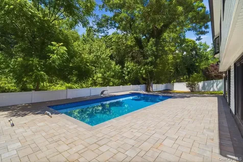 378 Lakeshore Boulevard Massapequa Park NY 11762