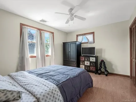 4 23rd Street Jericho NY 11753