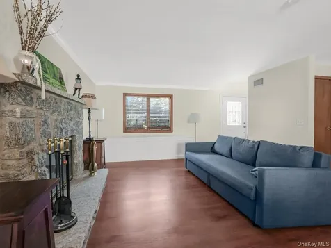 4 23rd Street Jericho NY 11753