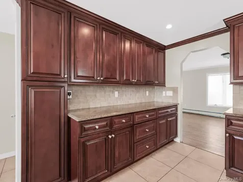 4 23rd Street Jericho NY 11753
