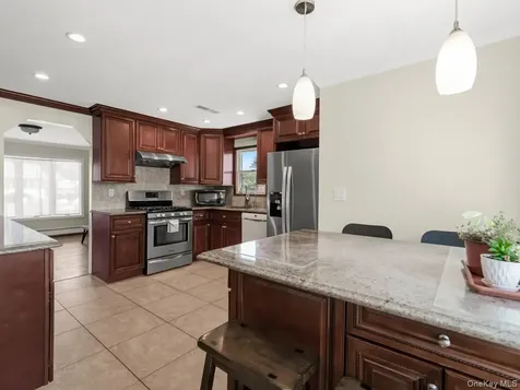 4 23rd Street Jericho NY 11753