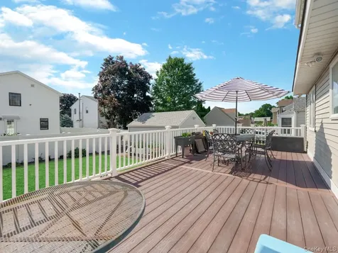 4 23rd Street Jericho NY 11753