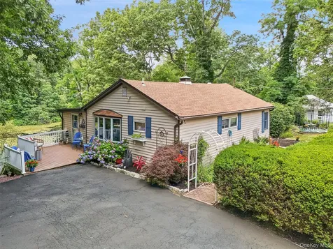 18 Sylvan Road Lake Peekskill NY 10537