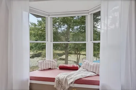 18 Sylvan Road Lake Peekskill NY 10537