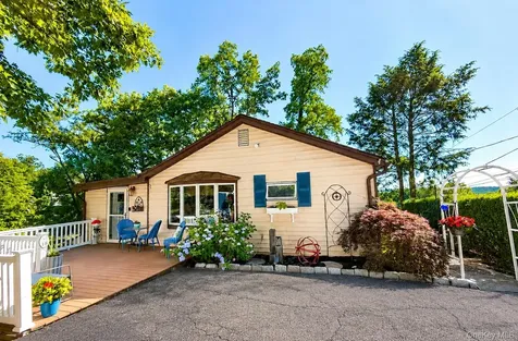 18 Sylvan Road Lake Peekskill NY 10537