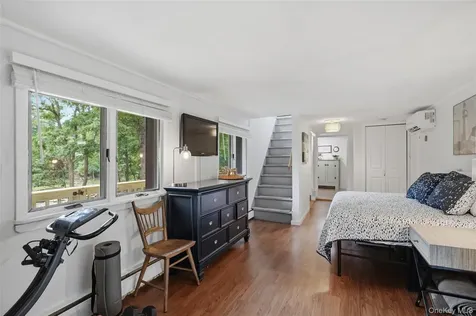 18 Sylvan Road Lake Peekskill NY 10537