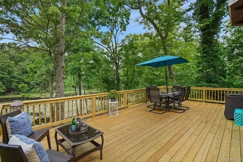 18 Sylvan Road Lake Peekskill NY 10537
