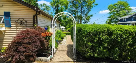 18 Sylvan Road Lake Peekskill NY 10537
