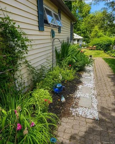 18 Sylvan Road Lake Peekskill NY 10537
