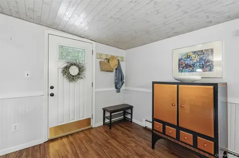 18 Sylvan Road Lake Peekskill NY 10537