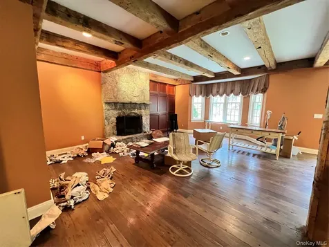 7 Locust Lane Upper Brookville NY 11545