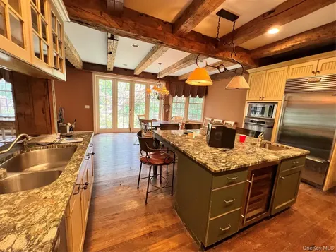 7 Locust Lane Upper Brookville NY 11545