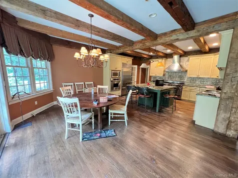 7 Locust Lane Upper Brookville NY 11545