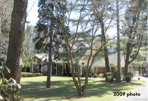 7 Locust Lane Upper Brookville NY 11545