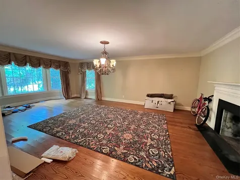 7 Locust Lane Upper Brookville NY 11545