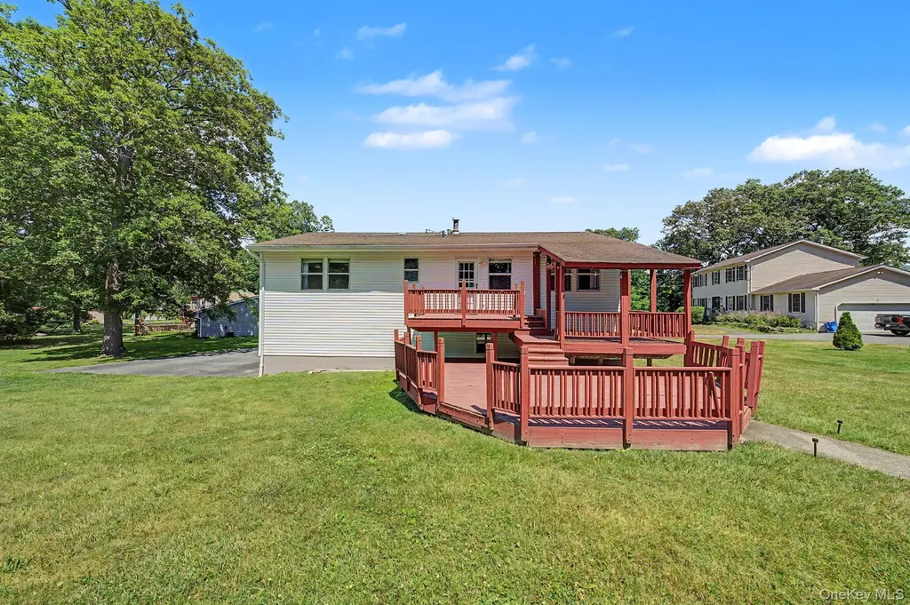 27 Rose Hill Park Cornwall NY 12518